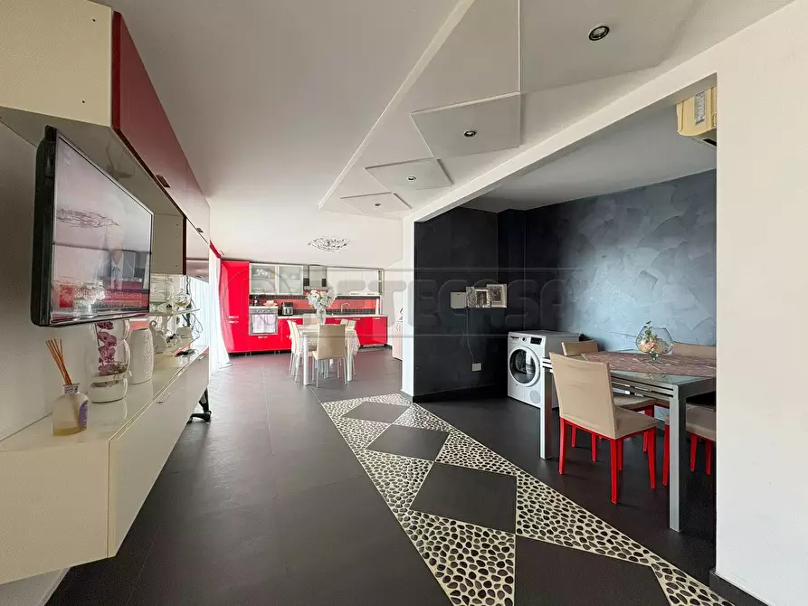 Immagine 63 di Mansarda in vendita  in Via Nicola Gaglione a Marcianise