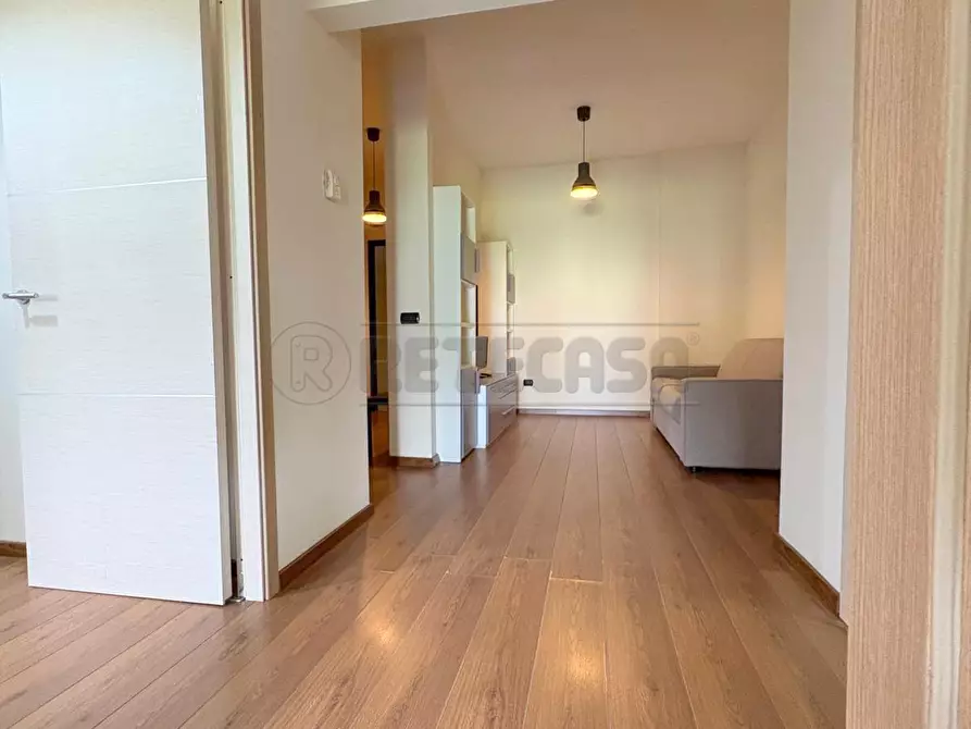 Immagine 12 di Bilocale in affitto  in Viale Carlo III a San Nicola La Strada