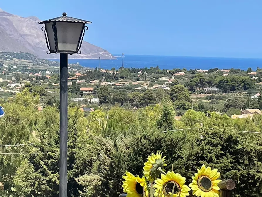 Immagine 42 di Villa in vendita  a Castellammare Del Golfo