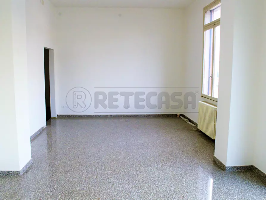 Immagine 1 di Locale commerciale in affitto  in Via Giovanni Gradenigo 2 a Padova