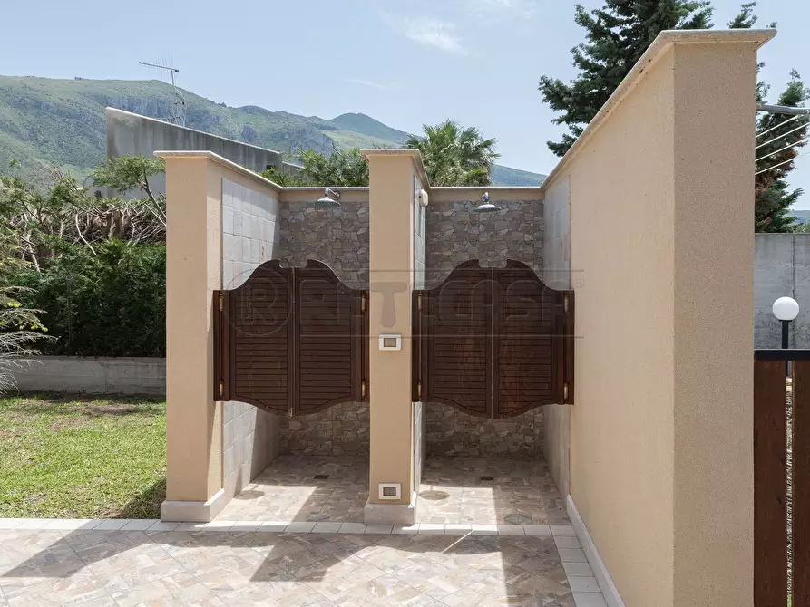 Immagine 11 di Villa in vendita  a Castellammare Del Golfo