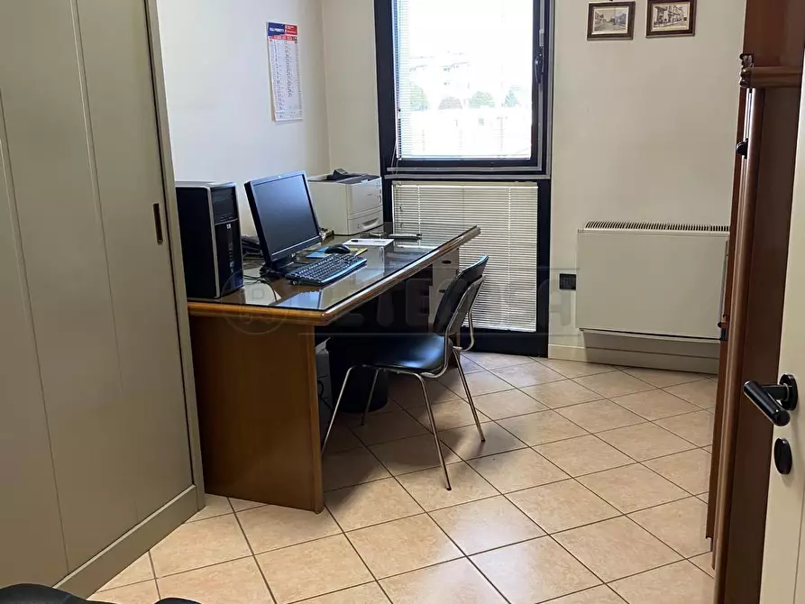 Immagine 2 di Ufficio in affitto  a Vicenza
