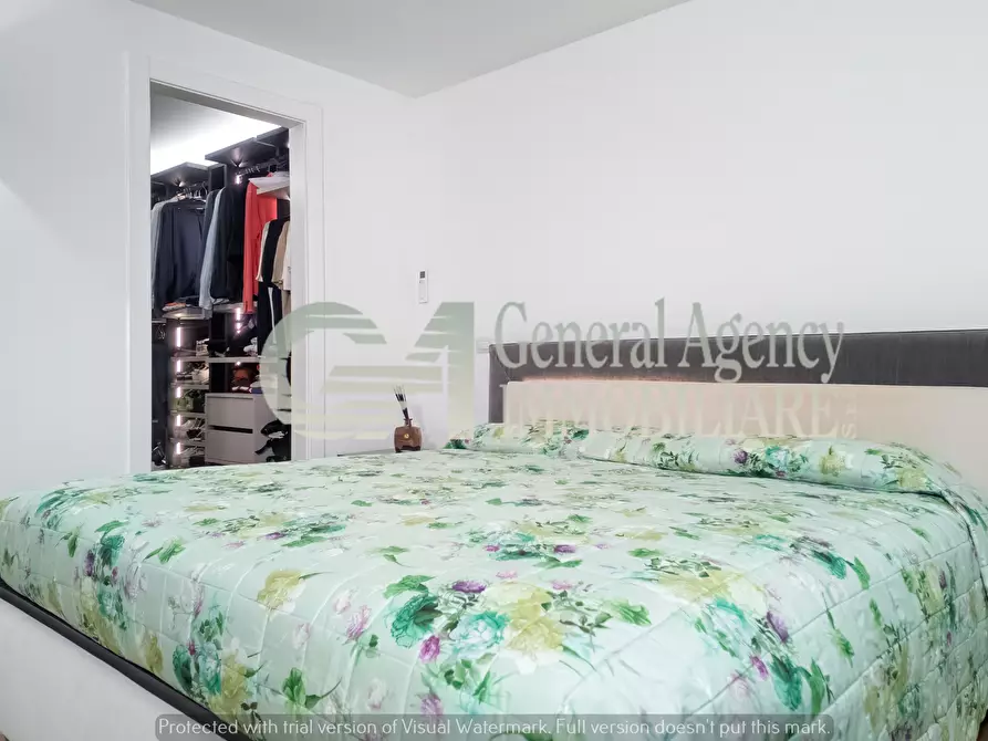 Immagine 76 di Villa in affitto  in Via Mario Mattoli a Roma