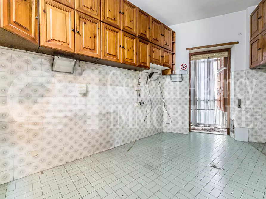 Immagine 37 di Appartamento in vendita  in via guido de ruggiero a Roma