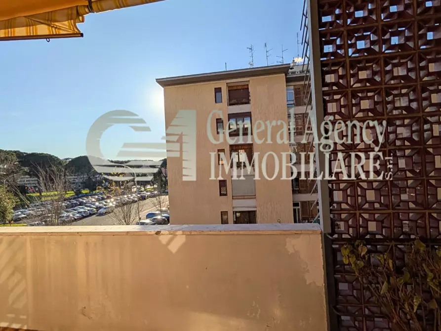 Immagine 31 di Appartamento in vendita  in VIALE DEI PRIMATI SPORTIVI 66 a Roma