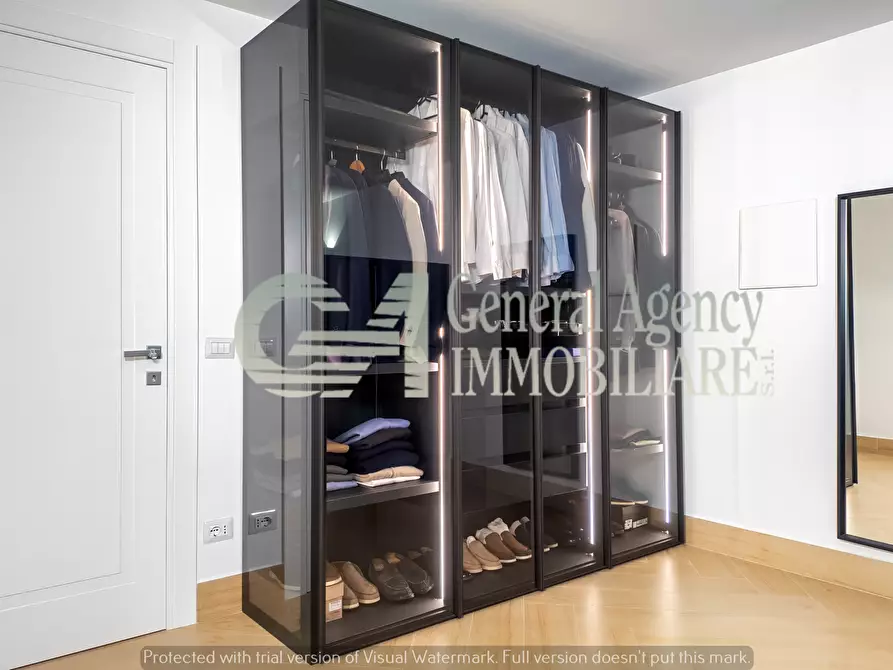 Immagine 79 di Villa in affitto  in Via Mario Mattoli a Roma