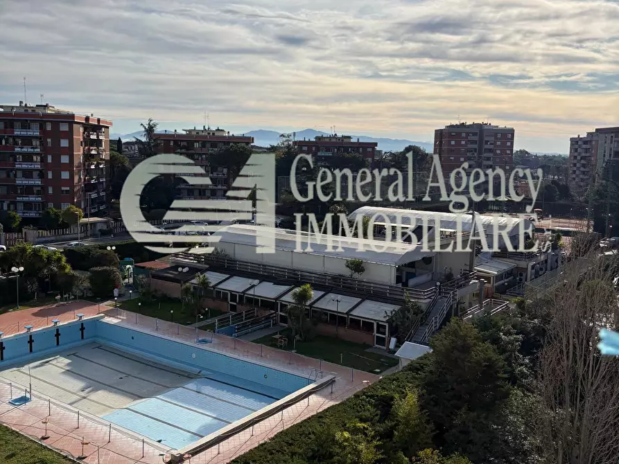 Immagine 19 di Trilocale in affitto  in Via Canton a Roma