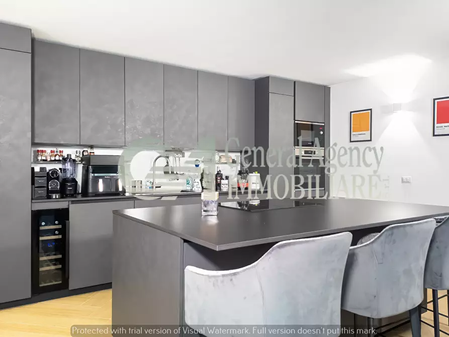 Immagine 54 di Villa in affitto  in Via Mario Mattoli a Roma