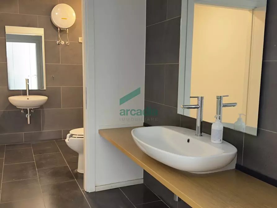 Immagine 11 di Capannone industriale in vendita  in Strada Statale 100, Snc Snc a Casamassima