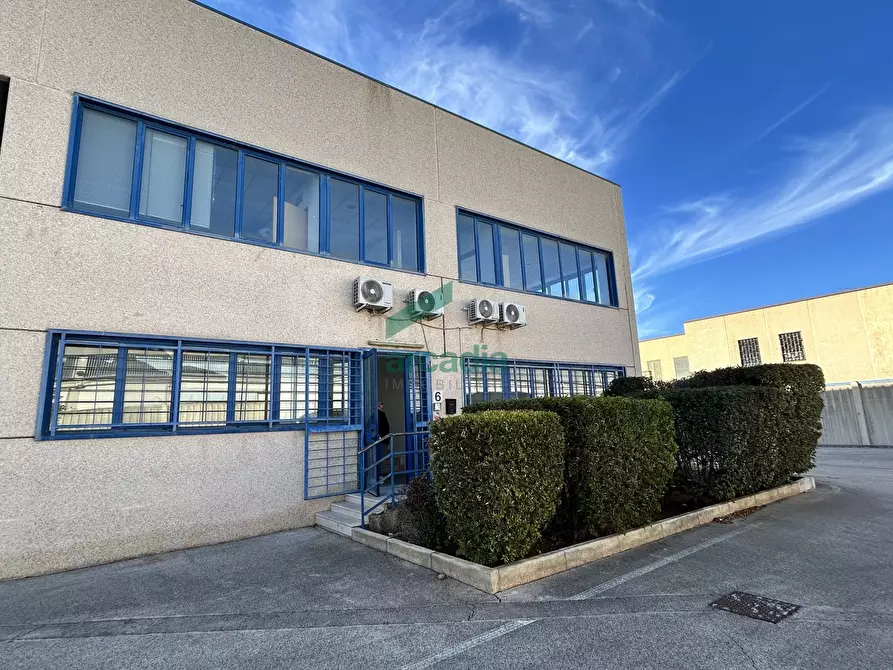 Immagine 15 di Ufficio in affitto  in S.P.231 km 81+100 a Modugno