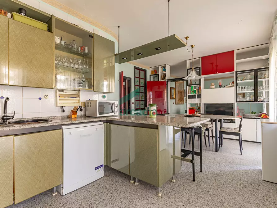 Immagine 12 di Quadrilocale in vendita  in Via Rosario Livatino 9 a Bari