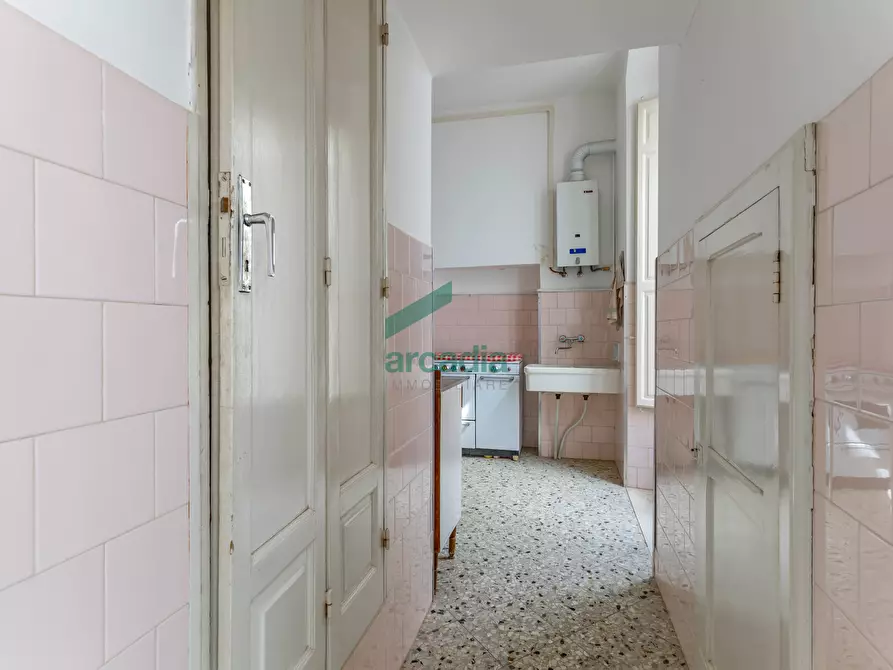 Immagine 29 di Appartamento in vendita  in Piazza Nicola e Costa 13 a Castellana Grotte