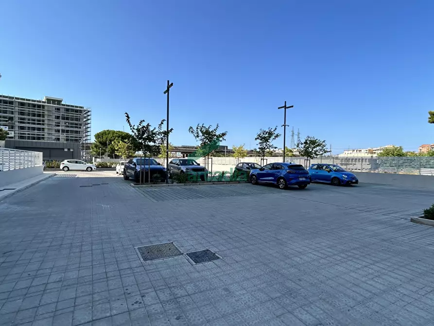 Immagine 25 di Bilocale in affitto  in Via Giovanni Amendola 156 a Bari