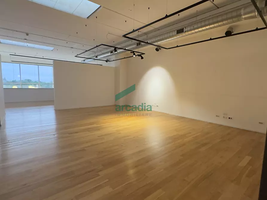 Immagine 17 di Capannone industriale in vendita  in Strada Statale 100, Snc Snc a Casamassima