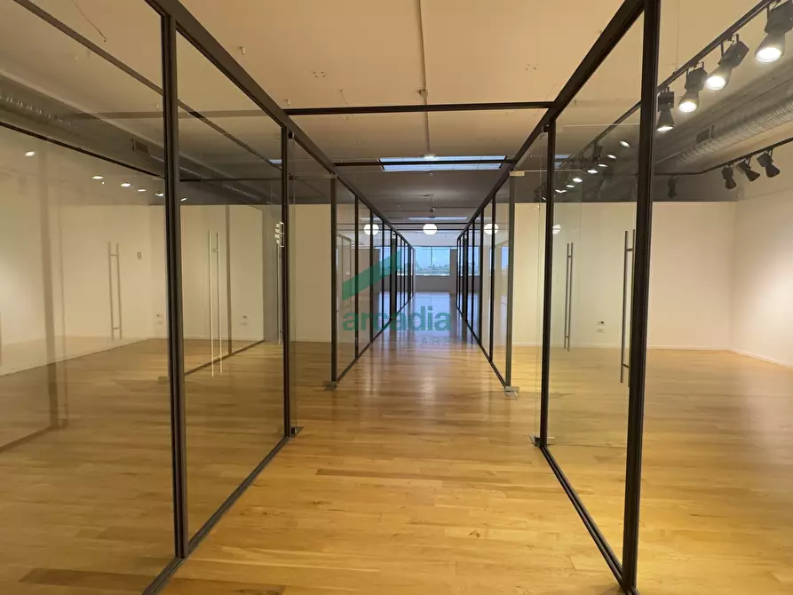 Immagine 15 di Capannone industriale in vendita  in Strada Statale 100, Snc Snc a Casamassima