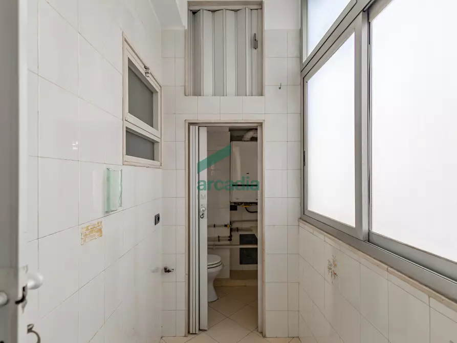 Immagine 19 di Quadrilocale in vendita  in Viale Japigia 42 a Bari