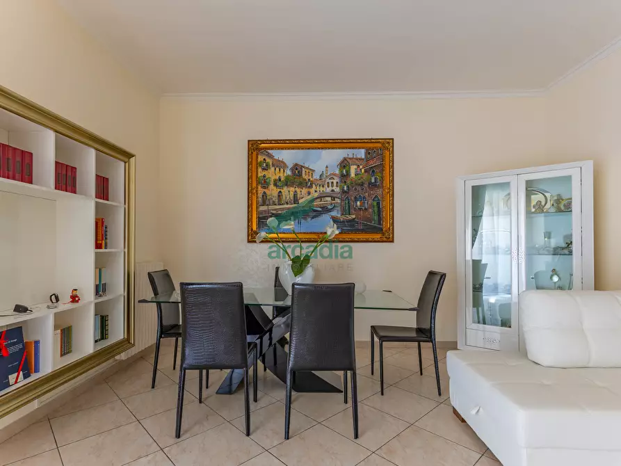 Immagine 6 di Quadrilocale in vendita  in Via Pordenone 12 a Bari