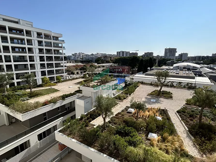 Immagine 19 di Bilocale in affitto  in Via Giovanni Amendola 156 a Bari