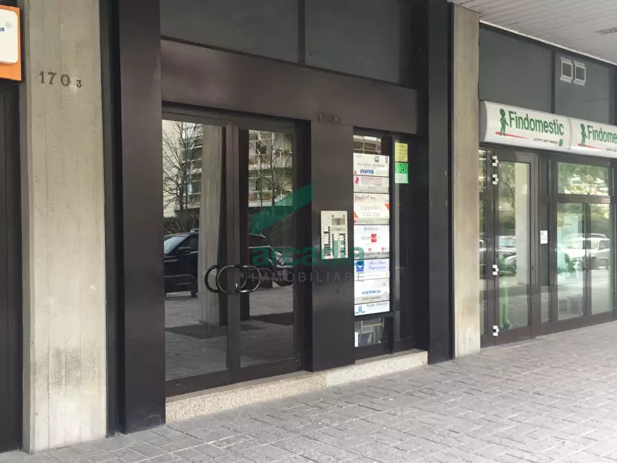 Immagine 10 di Ufficio in affitto  in Via Giovanni Amendola 164D a Bari