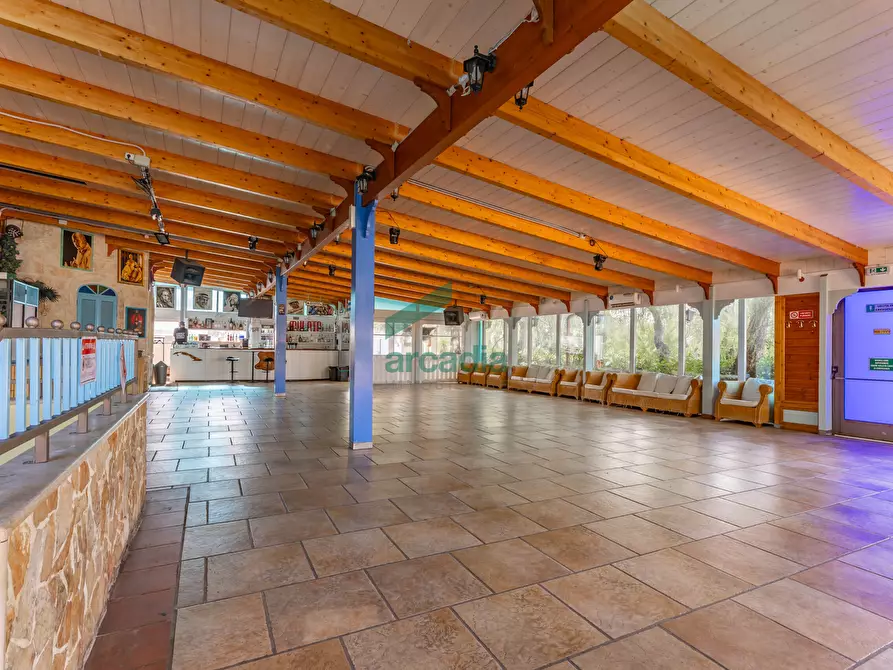 Immagine 104 di Locale commerciale in vendita  in Strada la Grava 16 a Bari