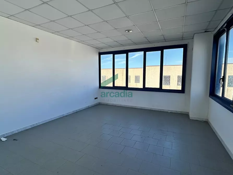 Immagine 2 di Ufficio in affitto  in S.P.231 km 81+100 a Modugno