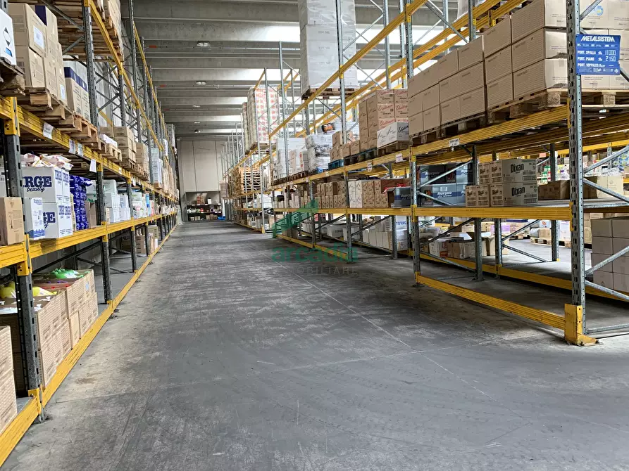 Immagine 1 di Attività artigianale in vendita  in Via dei Gladioli 6 a Modugno