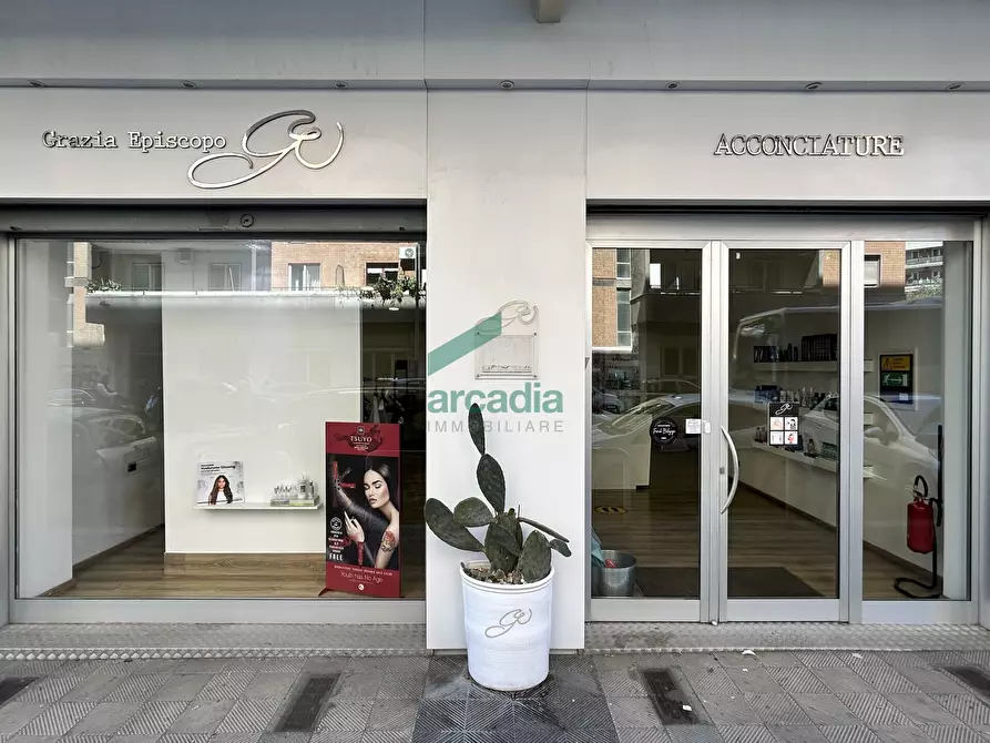 Immagine 1 di Locale commerciale in vendita  in Via Luigi Ricchioni 17 a Bari