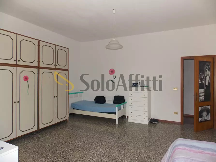 Immagine 8 di Stanza singola in affitto  a Catanzaro