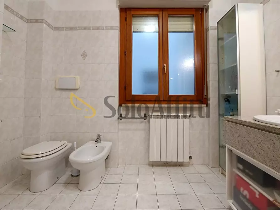 Immagine 18 di Trilocale in affitto  in Via Polinesia a Roma