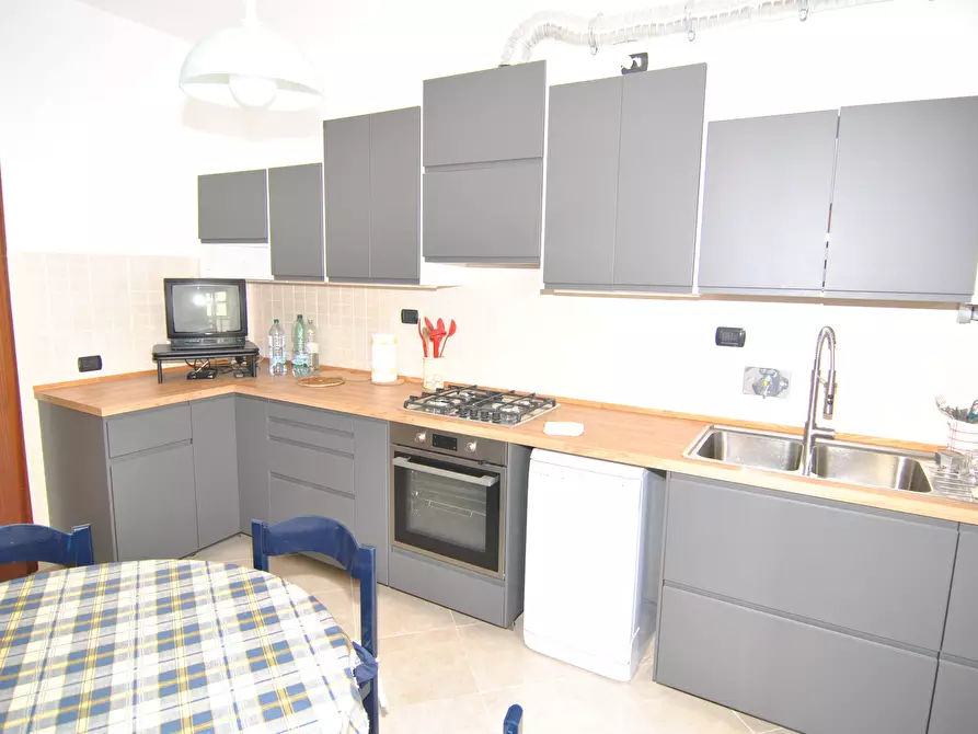 Immagine 8 di Quadrilocale in affitto  in Via Temistocle Guerrazzi 75 a Livorno