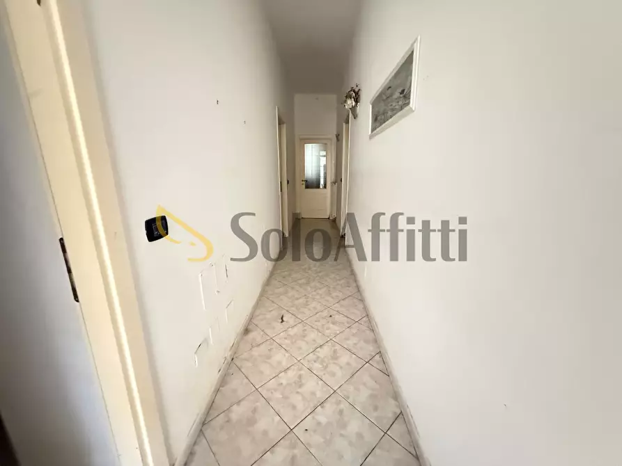Immagine 13 di Trilocale in affitto  in Via dei Giardini 33 a Caserta