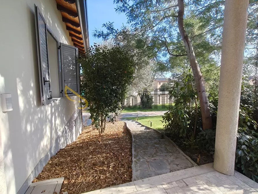 Immagine 4 di Villa in affitto  a Marnate