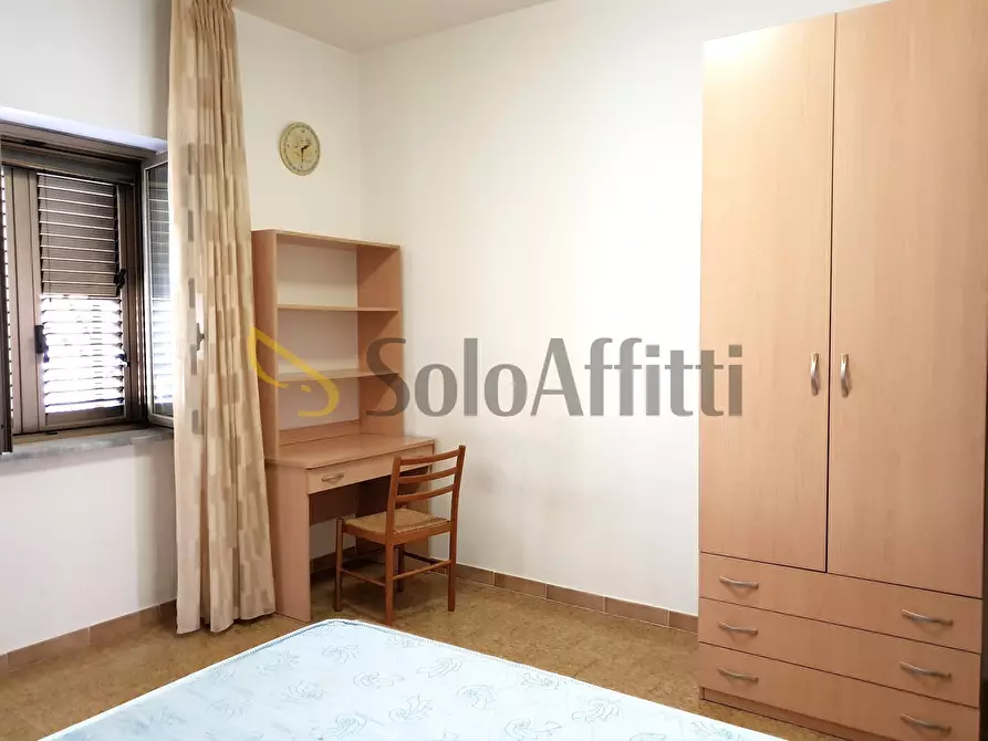 Immagine 8 di Stanza singola in affitto  a Catanzaro