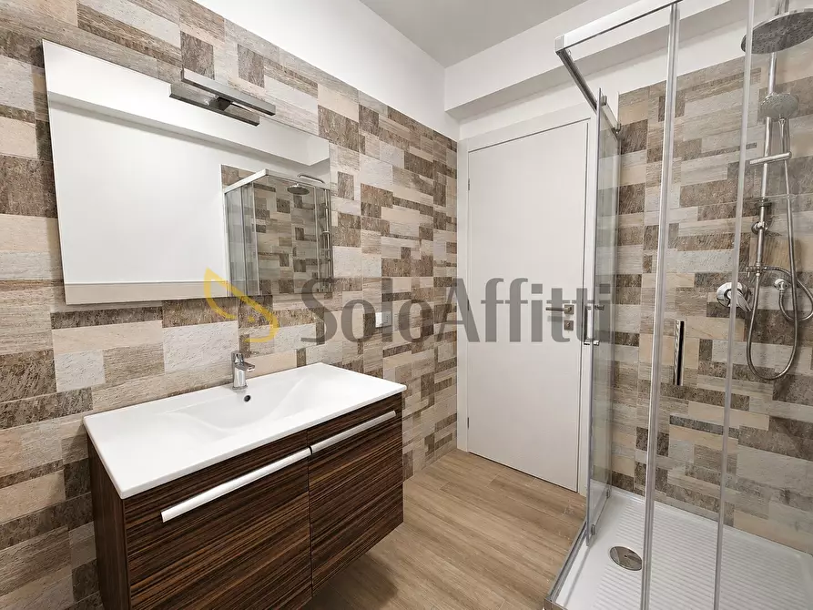 Immagine 13 di Casa indipendente in affitto  a Catanzaro