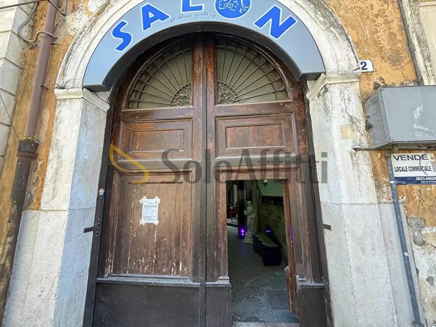 Immagine 5 di Locale commerciale in affitto  in Via XX Settembre 13 a San Nicola La Strada