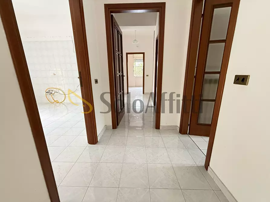 Immagine 12 di Pentalocale in affitto  in Via Assunta 46 a Caserta