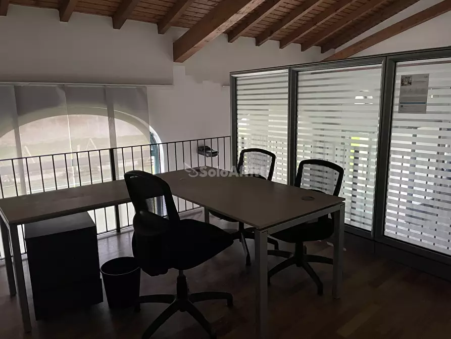 Immagine 23 di Locale commerciale in affitto  in Piazza Baracca 18 a Buscate