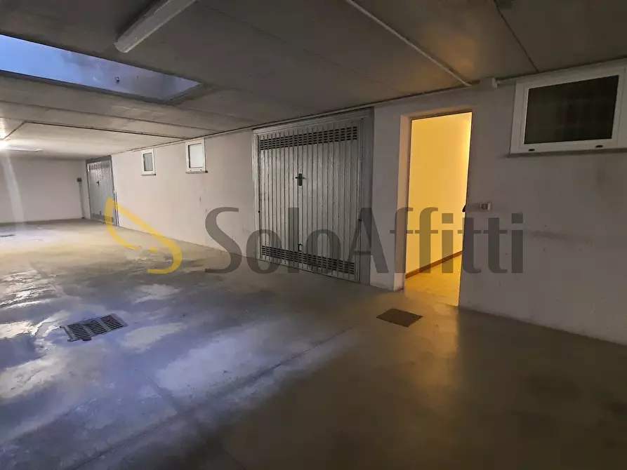 Immagine 17 di Bilocale in affitto  in Via Silvio Pellico a Cinisello Balsamo