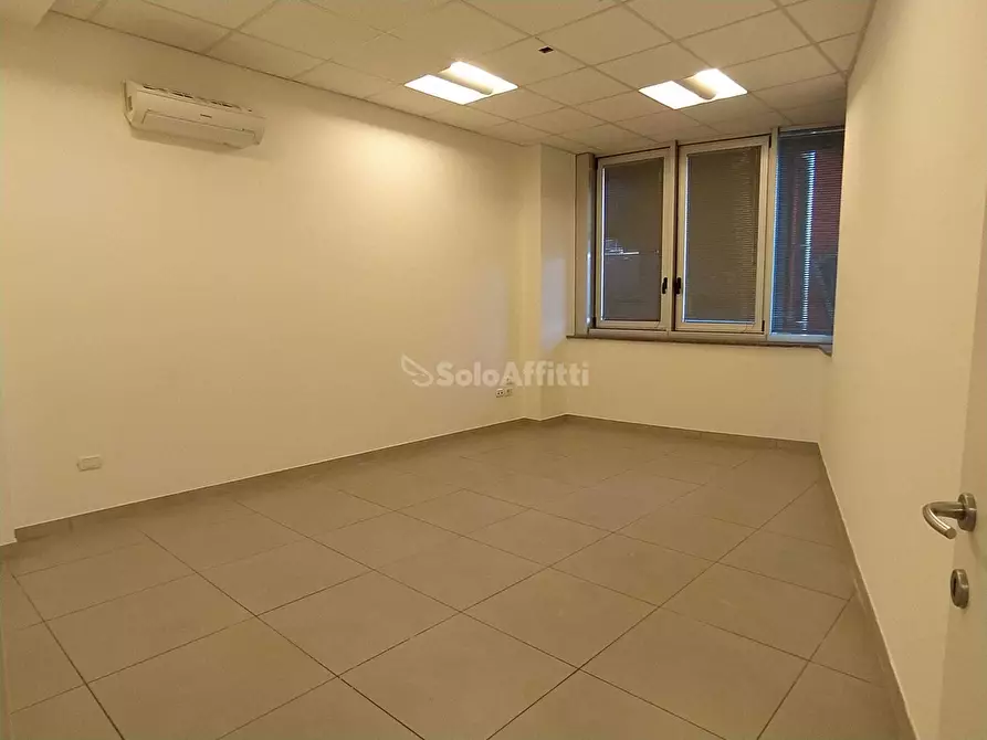 Immagine 13 di Ufficio in affitto  in Zona Fiori a Terni