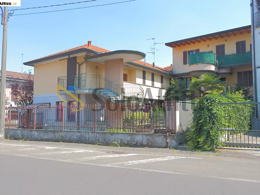 Immagine 15 di Monolocale in affitto  in Corso Roma 98 a Cesano Maderno