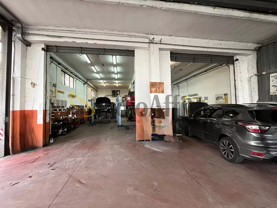 Immagine 2 di Capannone industriale in affitto  in Strada Statale 106 Jonica 7 a Catanzaro