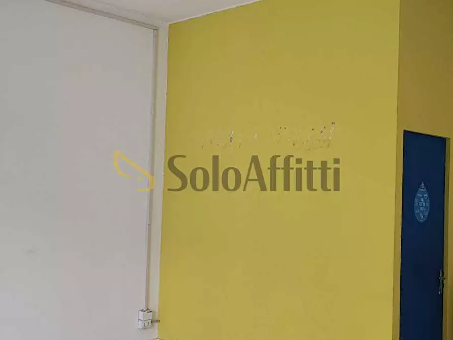 Immagine 19 di Locale commerciale in affitto  in Piazzale Caduti Saronnesi 8 a Saronno