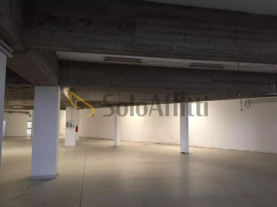 Immagine 6 di Magazzino in affitto  in Strada Cambiano 220 a Chieri