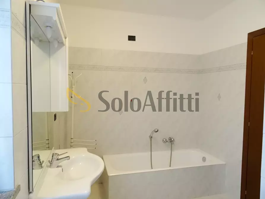 Immagine 10 di Trilocale in affitto  a Gallarate