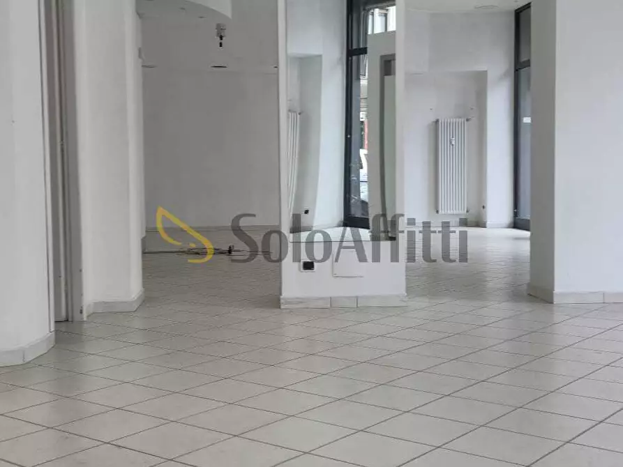 Immagine 7 di Locale commerciale in affitto  in Via Dante Di Nanni 64 a Torino