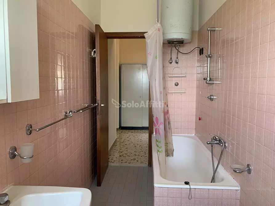 Immagine 18 di Stanza singola in affitto  a Catanzaro