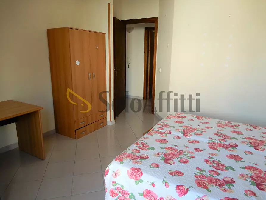 Immagine 8 di Stanza singola in affitto  a Catanzaro