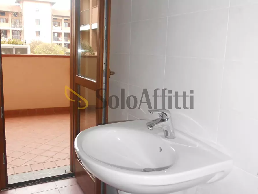 Immagine 16 di Quadrilocale in affitto  in Via Madonna a San Martino Siccomario