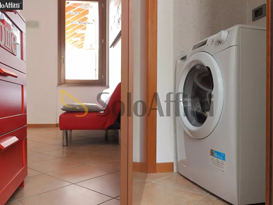 Immagine 12 di Bilocale in affitto  in Piazza Giuseppe Garibaldi 28 a Muggiò