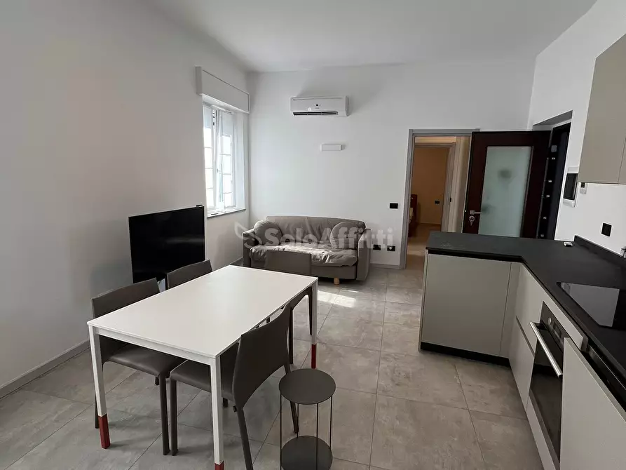 Immagine 1 di Bilocale in affitto  in Via San Rocco 129 a Seregno